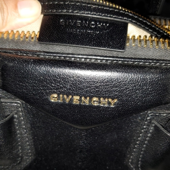 SOLD/Givenchy SMALL Antigona - Picture 12 of 17
